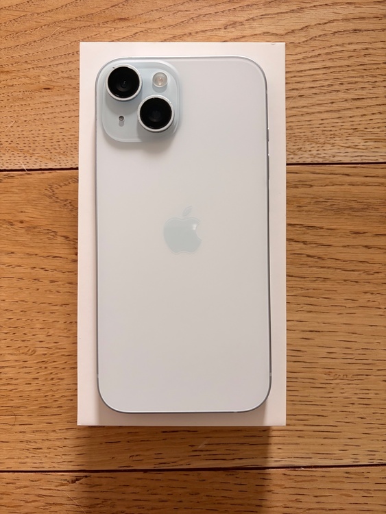 iPhone iPhone 15 128GB SIMフリー（スマホ）の商品画像 - 査定依頼日：2026年9月12日 - 最高査定価格：53,000円