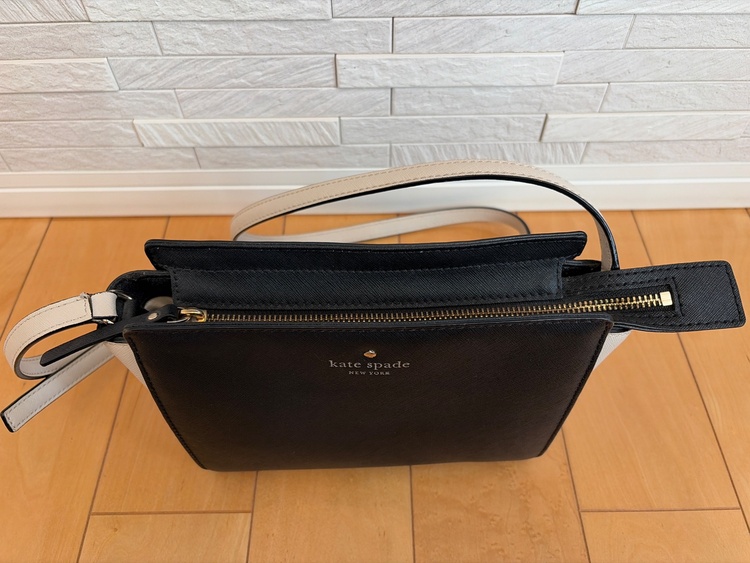 kate spade new york 型番 PXRU5729（ブランドバッグ）の商品画像 - 査定依頼日：2026年10月21日 - 最高査定価格：110,000円