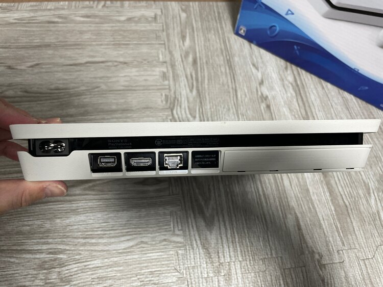 PlayStation４（ゲーム機本体・ゲームソフト）の商品画像 - 査定依頼日：2025年2月7日 - 最高査定価格：15,000円