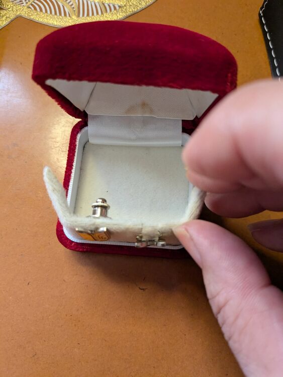 カフス（金・貴金属）の商品画像 - 査定依頼日：2025年8月23日 - 最高査定価格：1,000円