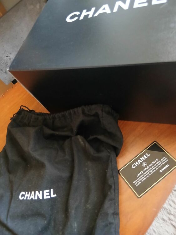 シャネル カンボンライン （ブランドバッグ）の商品画像 - 査定依頼日：2025年10月15日 - 最高査定価格：200,000円