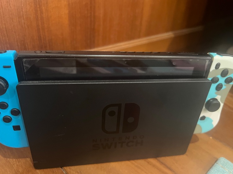 Switch本体  箱無し（ゲーム機本体・ゲームソフト）の商品画像 - 査定依頼日：2025年6月6日 - 最高査定価格：10,000円