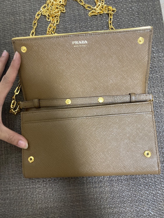 プラダ  （ブランドバッグ）の商品画像 - 査定依頼日：2025年9月4日 - 最高査定価格：48,000円