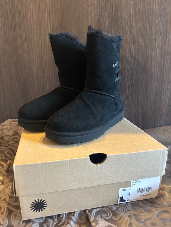 UGG Constantine ブーツ（古着・ファッション）の商品画像 - 査定依頼日：2025年9月27日 - 最高査定価格：2,000円