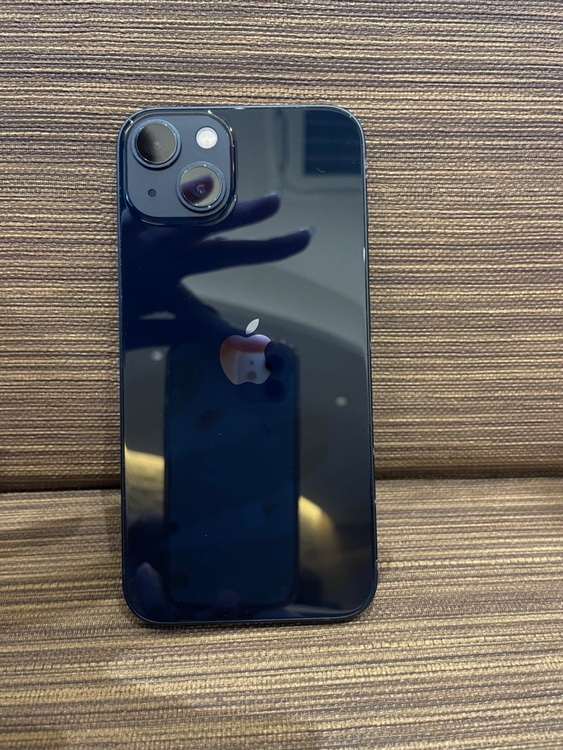 iPhone13（スマホ）の商品画像 - 査定依頼日：2025年10月8日 - 最高査定価格：30,000円