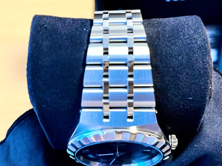 ロイヤル（高級時計）の商品画像 - 査定依頼日：2025年8月18日 - 最高査定価格：245,000円