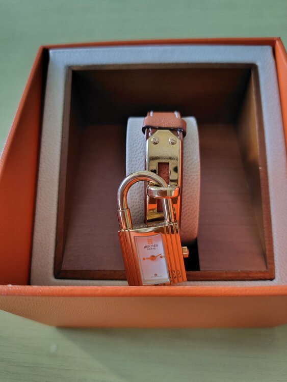 HERMES（高級時計）の商品画像 - 査定依頼日：2026年10月2日 - 最高査定価格：80,000円