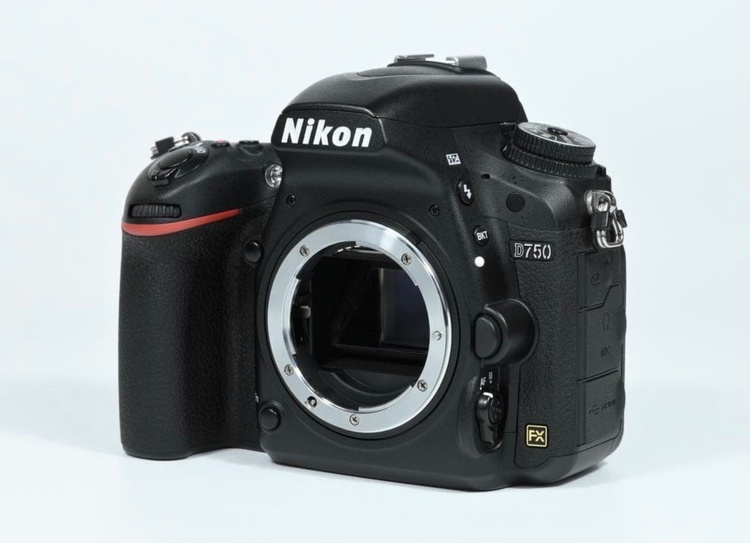 D750（カメラ）の商品画像 - 査定依頼日：2026年9月20日 - 最高査定価格：55,000円
