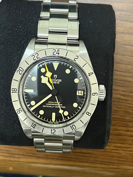 チューダー ブラックベイ 79470（高級時計）の商品画像 - 査定依頼日：2025年2月6日 - 最高査定価格：430,000円