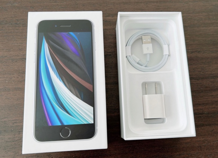 iPhone（スマホ）の商品画像 - 査定依頼日：2025年6月5日 - 最高査定価格：10,000円