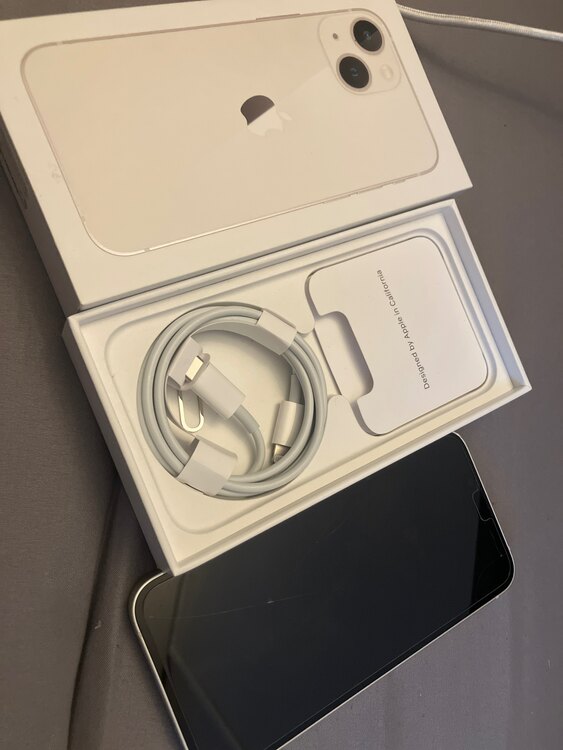 ■iPhone13 mini 128GB（スマホ）の商品画像 - 査定依頼日：2025年3月14日 - 最高査定価格：41,000円