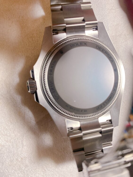 ロレックス シードゥエラー 136660（高級時計）の商品画像 - 査定依頼日：2025年1月17日 - 最高査定価格：2,250,000円