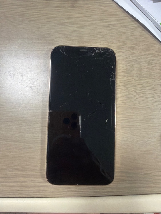 iPhone iPhone 12 Pro Max 512GB docomo（スマホ）の商品画像 - 査定依頼日：2026年8月31日 - 最高査定価格：40,000円