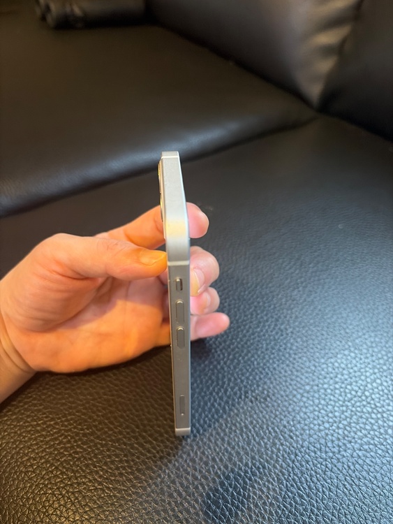 iPhone 12 mini 128GB au（スマホ）の商品画像 - 査定依頼日：2026年3月3日 - 最高査定価格：18,000円