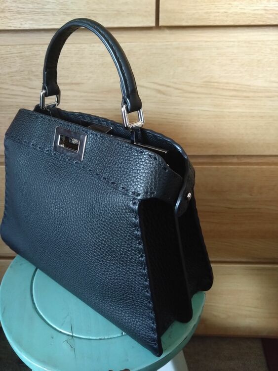 フェンディ  （ブランドバッグ）の商品画像 - 査定依頼日：2025年9月8日 - 最高査定価格：280,000円