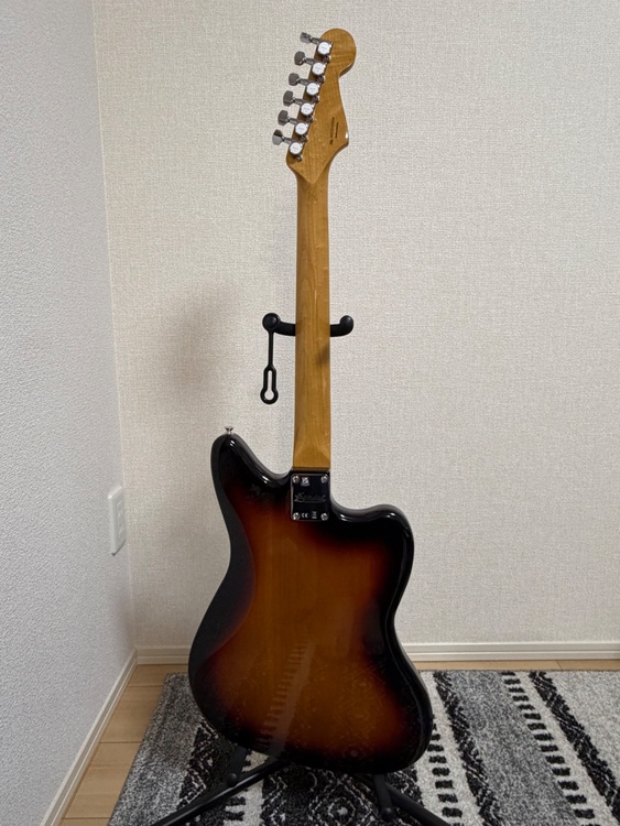 Kurt Cobain Jaguar® Left-Hand（ピアノ・楽器・PA機材）の商品画像 - 査定依頼日：2026年4月4日 - 最高査定価格：145,000円