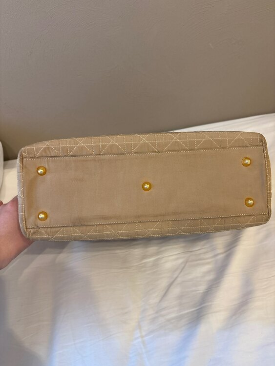 レディディオールカナージュ（ブランドバッグ）の商品画像 - 査定依頼日：2025年5月3日 - 最高査定価格：60,000円