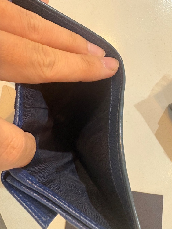 サフィアーノ　シャイン（ブランド財布・小物）の商品画像 - 査定依頼日：2026年2月12日 - 最高査定価格：10,000円