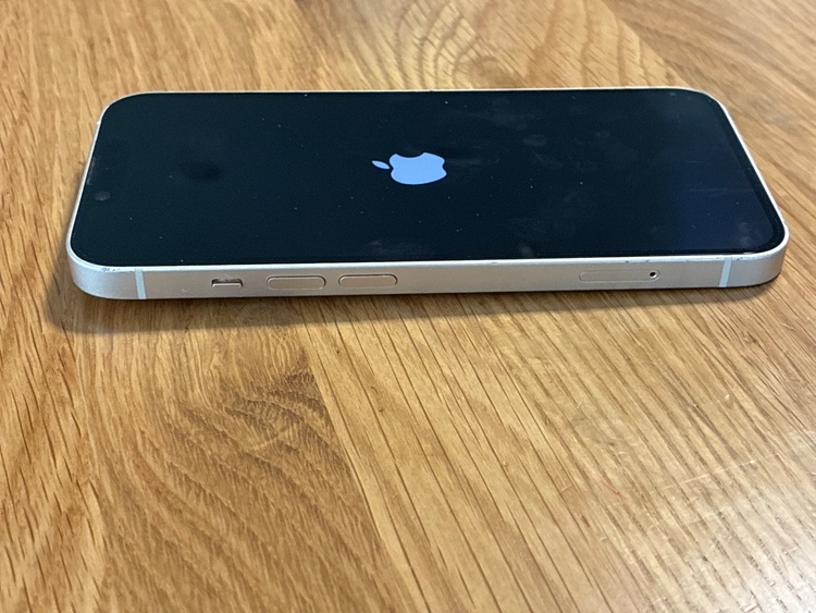 iPhone iPhone 14 128GB SIMフリー（スマホ）の商品画像 - 査定依頼日：2026年7月18日 - 最高査定価格：48,000円