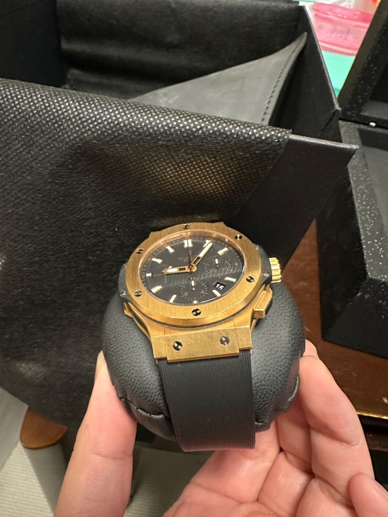 ウブロ ビックバン HU301.PX.1180.Rx（高級時計）の商品画像 - 査定依頼日：2025年11月26日 - 最高査定価格：2,200,000円