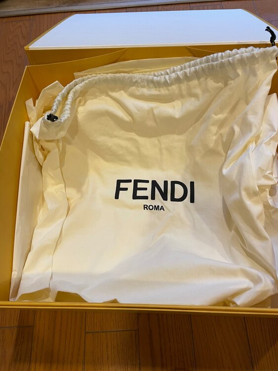 フェンディ  （ブランドバッグ）の商品画像 - 査定依頼日：2025年2月15日 - 最高査定価格：200,000円