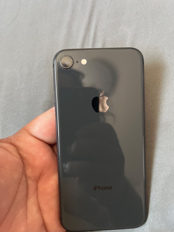 iPhone iPhone8 256GB Softbank（スマホ）の商品画像 - 査定依頼日：2026年7月14日 - 最高査定価格：3,000円