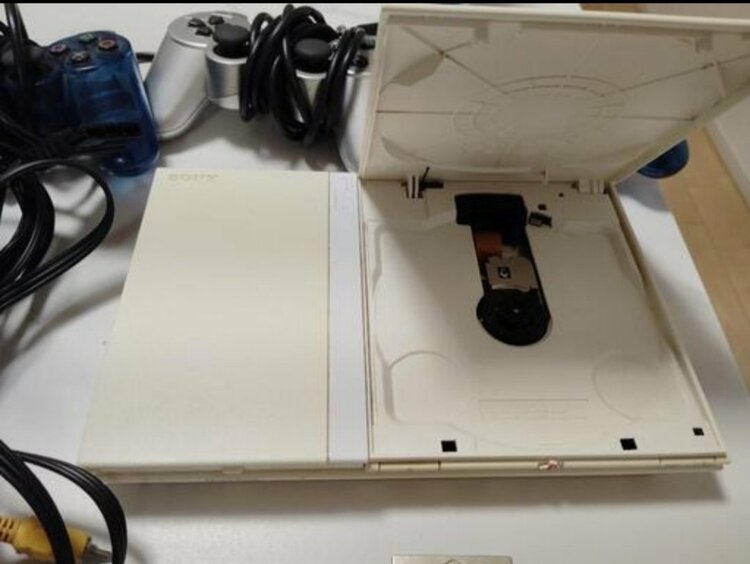 プレステ2 （ゲーム機本体・ゲームソフト）の商品画像 - 査定依頼日：2026年6月16日 - 最高査定価格：2,500円