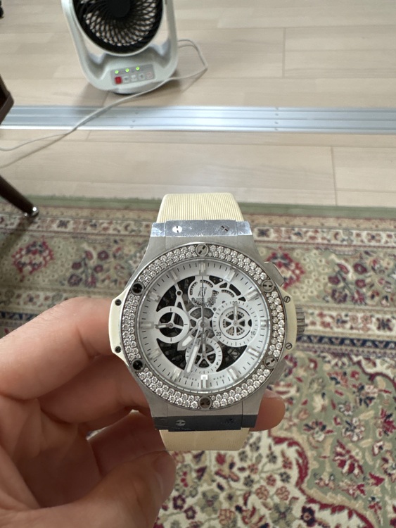 ウブロ ビックバン （高級時計）の商品画像 - 査定依頼日：2025年7月29日 - 最高査定価格：950,000円