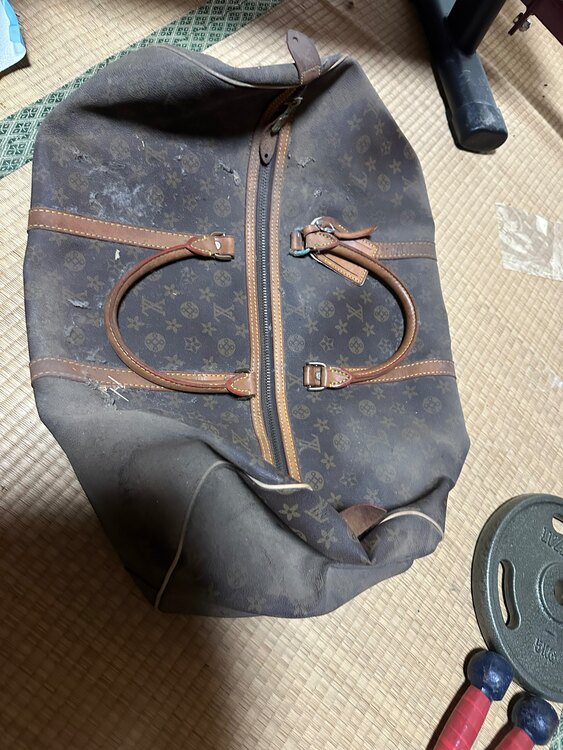 バッグ（ブランドバッグ）の商品画像 - 査定依頼日：2025年5月30日 - 最高査定価格：14,000円