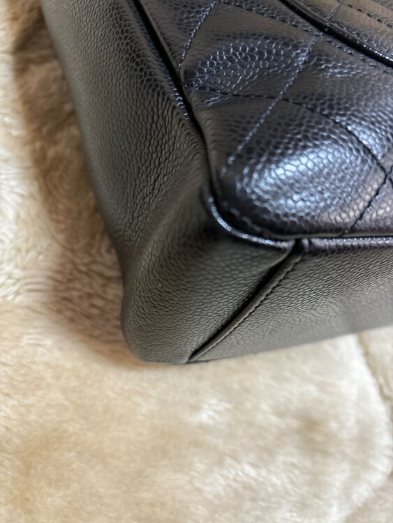 キャビアスキン　チェーントート（ブランドバッグ）の商品画像 - 査定依頼日：2025年2月8日 - 最高査定価格：330,000円