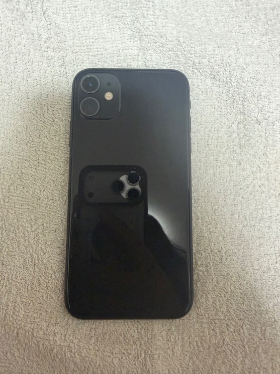 iPhone11（スマホ）の商品画像 - 査定依頼日：2026年4月27日 - 最高査定価格：12,000円