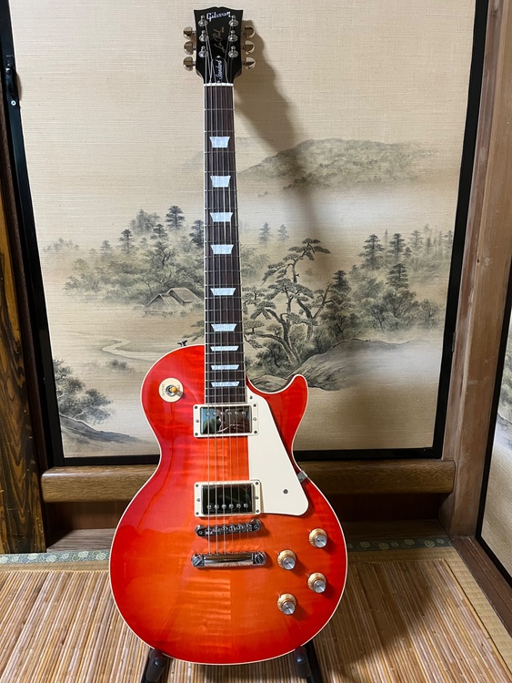 Les Paul standard 2023年　（ピアノ・楽器・PA機材）の商品画像 - 査定依頼日：2026年4月14日 - 最高査定価格：230,000円