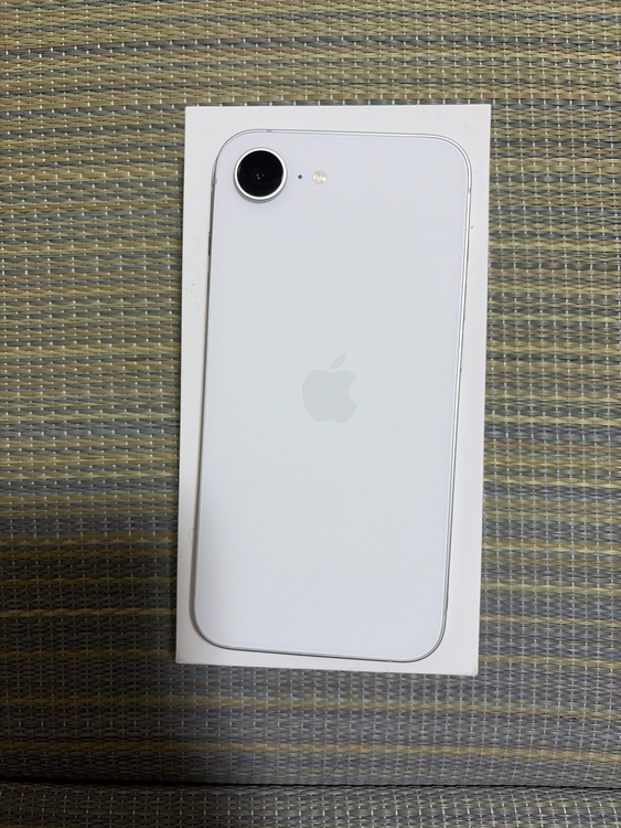 iPhone 16e 128GB SIMフリー（スマホ）の商品画像 - 査定依頼日：2026年5月19日 - 最高査定価格：65,000円
