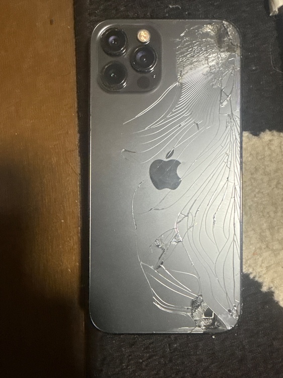 iPhone 12 Pro 128GB docomo（スマホ）の商品画像 - 査定依頼日：2026年3月18日 - 最高査定価格：24,000円