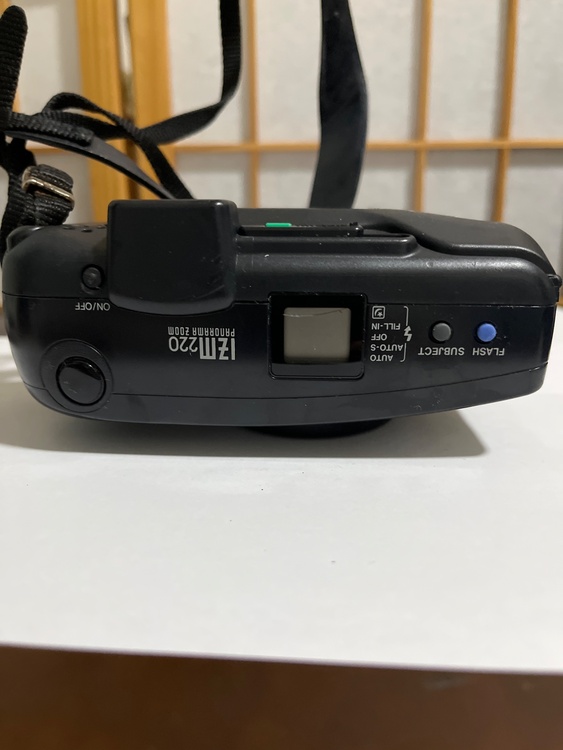 IZM 220（カメラ）の商品画像 - 査定依頼日：2026年7月4日 - 最高査定価格：1,000円