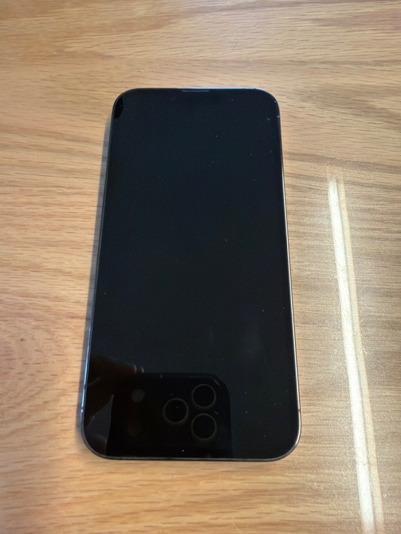 iPhone13pro512GB残債無し美品（スマホ）の商品画像 - 査定依頼日：2026年4月23日 - 最高査定価格：51,000円