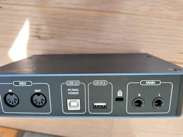 PreSonus AudioBox itwo STUDIO（ピアノ・楽器・PA機材）の商品画像 - 査定依頼日：2025年8月4日 - 最高査定価格：5,000円