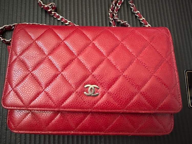 CHANEL マトラッセ　レッド　型番不明（ブランドバッグ）の商品画像 - 査定依頼日：2025年9月22日 - 最高査定価格：285,000円
