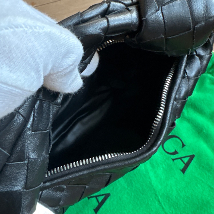 ボッテガ・ヴェネタ  （ブランドバッグ）の商品画像 - 査定依頼日：2025年11月13日 - 最高査定価格：200,000円