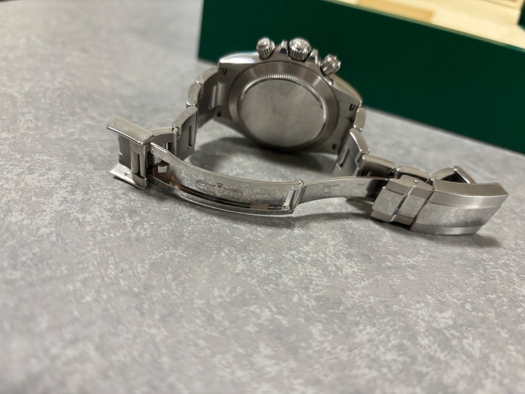 ロレックス デイトナ （高級時計）の商品画像 - 査定依頼日：2025年10月18日 - 最高査定価格：3,900,000円