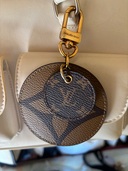 M69817 ポルトクレ・イリュストレ キーホルダー（ブランド財布・小物）の商品画像 - 査定依頼日：2025年10月14日 - 最高査定価格：13,000円