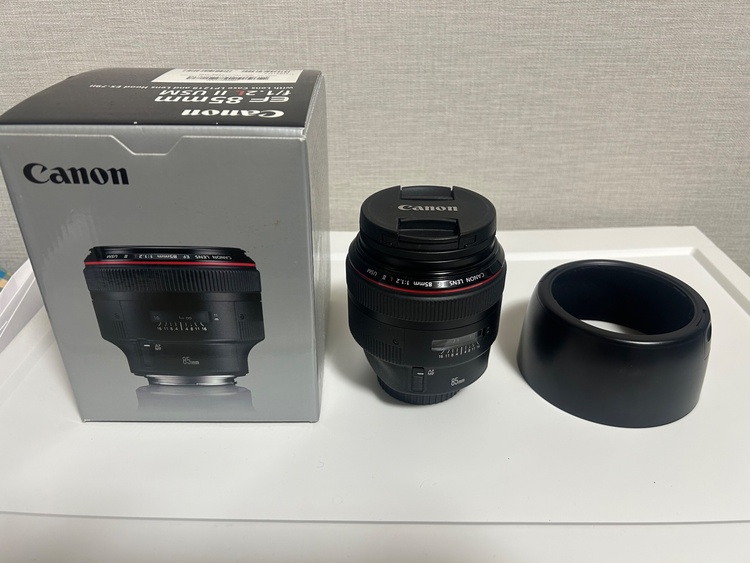 Canon EF 85mm f/1.2 L II USM（フード・元箱付）（カメラ）の商品画像 - 査定依頼日：2026年4月5日 - 最高査定価格：78,000円