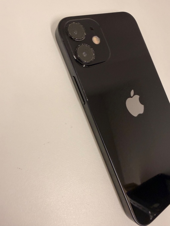 iPhone12 mini（スマホ）の商品画像 - 査定依頼日：2025年12月15日 - 最高査定価格：15,000円