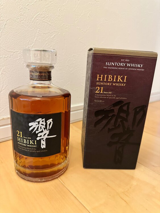 ウイスキー サントリー響 （お酒）の商品画像 - 査定依頼日：2025年5月19日 - 最高査定価格：66,000円