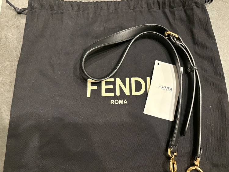 フェンディ  （ブランドバッグ）の商品画像 - 査定依頼日：2026年1月14日 - 最高査定価格：240,000円