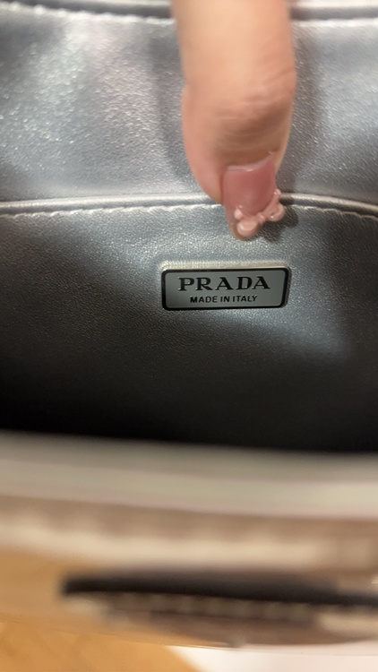 プラダ  （ブランドバッグ）の商品画像 - 査定依頼日：2026年2月17日 - 最高査定価格：120,000円
