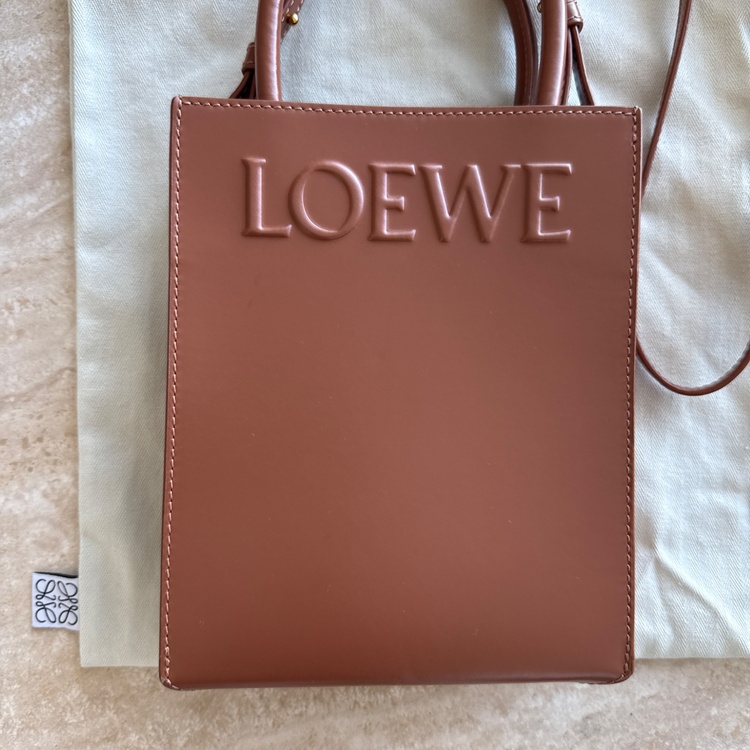 LOEWE ロエベ スタンダード A5 トート（ブランドバッグ）の商品画像 - 査定依頼日：2026年10月2日 - 最高査定価格：80,000円