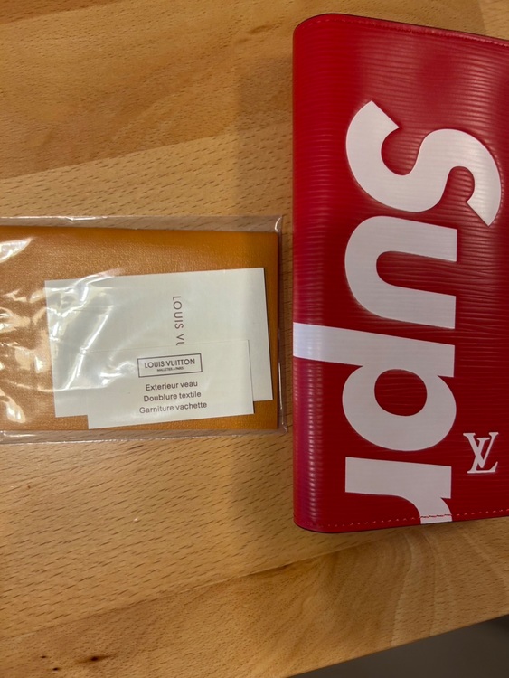 その他 Supreme （ブランドバッグ）の商品画像 - 査定依頼日：2025年7月9日 - 最高査定価格：999円