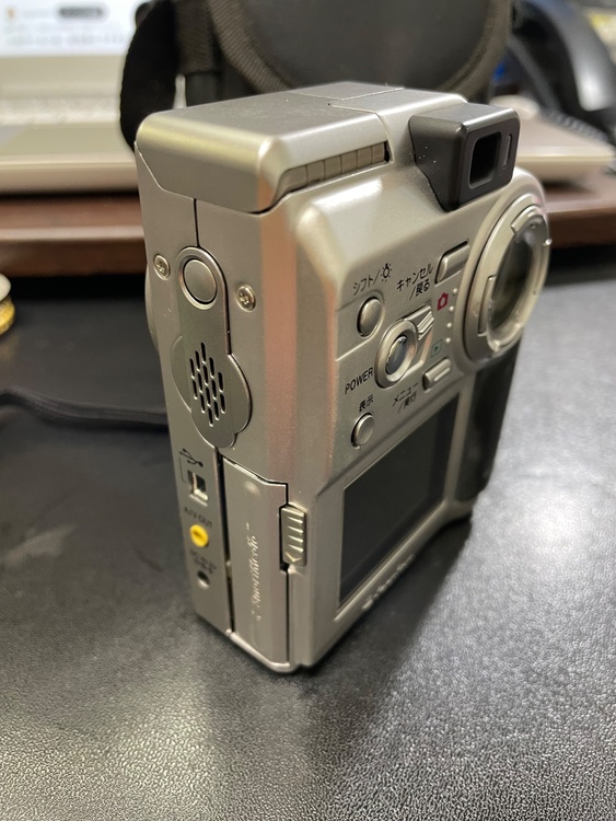 finepix4700z（カメラ）の商品画像 - 査定依頼日：2026年5月16日 - 最高査定価格：2,500円