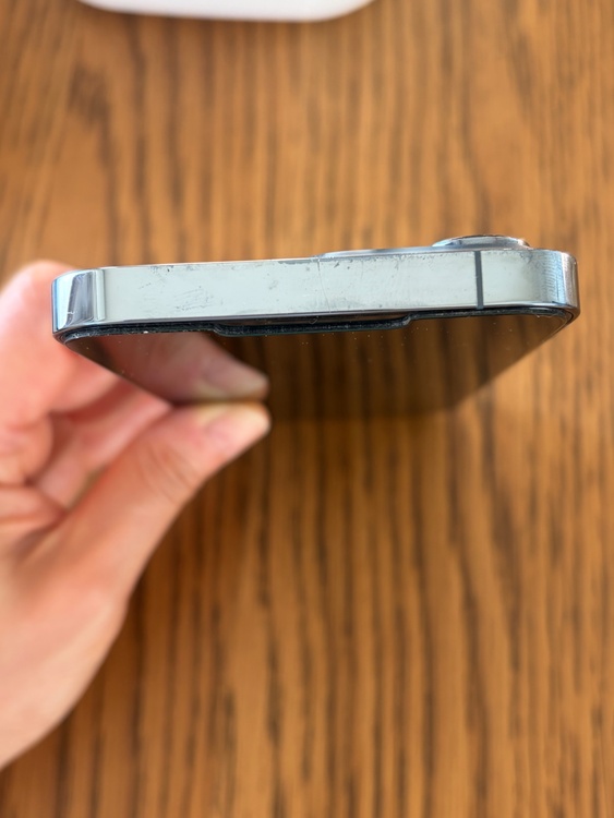 iPhone 13 Pro 256GB SIMフリー（スマホ）の商品画像 - 査定依頼日：2026年2月5日 - 最高査定価格：68,000円